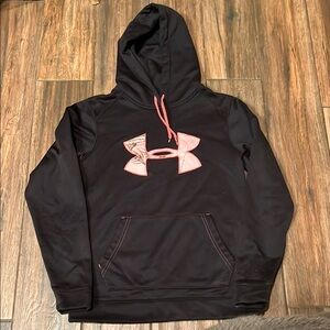 🏈 LN Under Armour brand girls’ semi-fitted cold gear hoodie